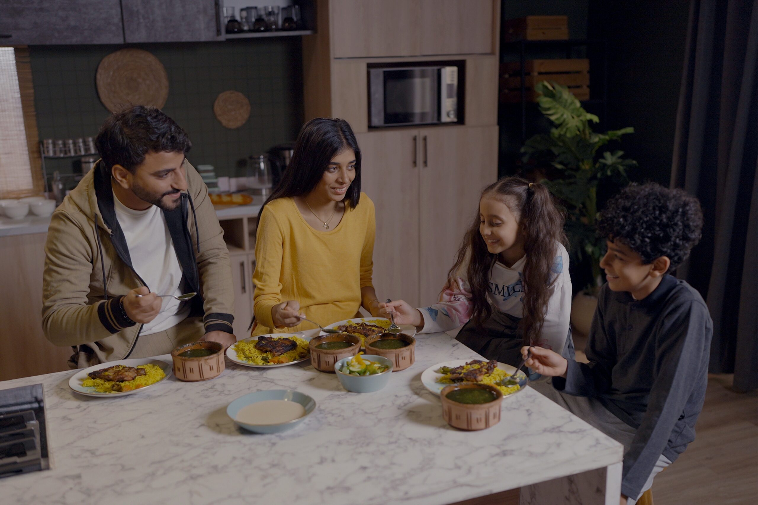 Joyful,Family,Time!,A,Happy,Family,Enjoys,Lunch,Together,,Sharing